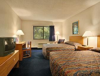 Hotel Super 8 By Wyndham Oneonta/Cooperstown Zewnętrze zdjęcie